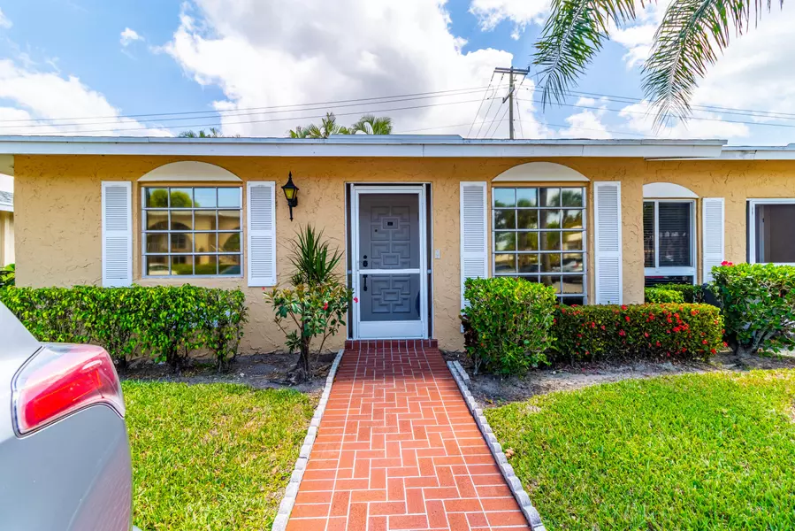 13678 Via Flora A, Delray Beach, FL 33484