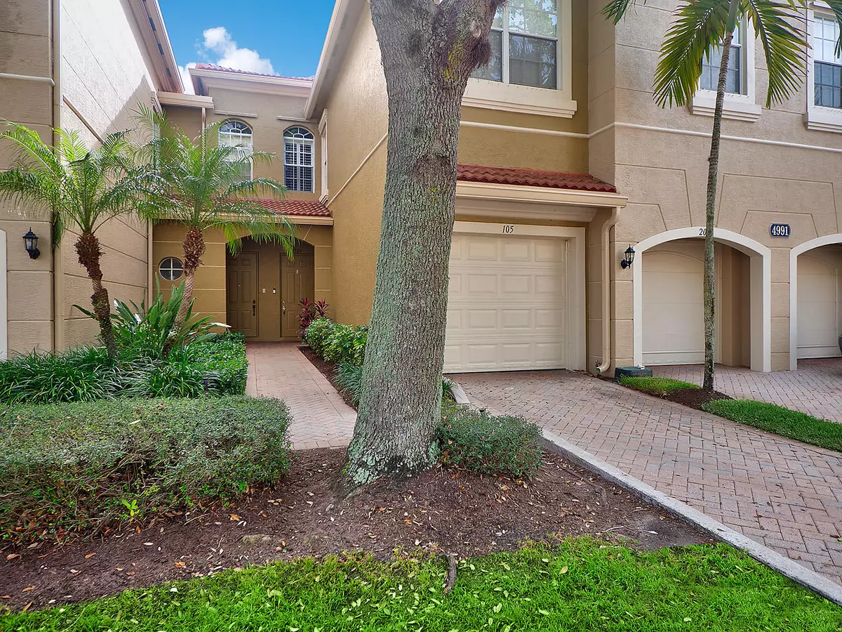 Palm Beach Gardens, FL 33418,4991 Bonsai CIR 105