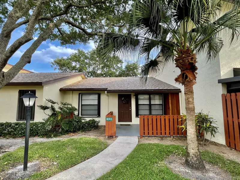 8093 SE Villa CIR, Hobe Sound, FL 33455