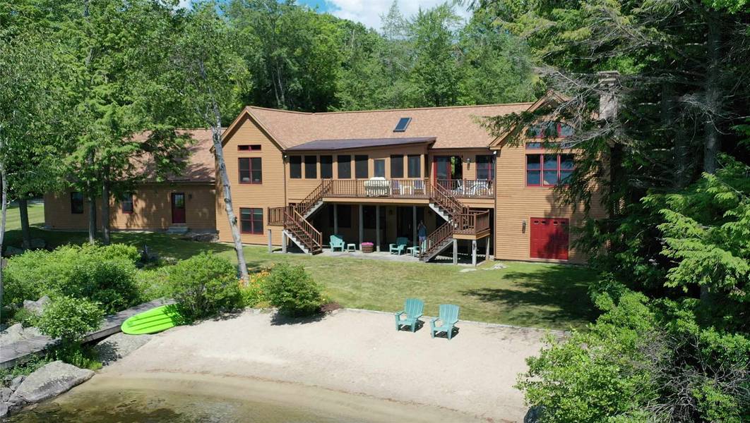 8 Lovejoy LN, Sunapee, NH 03782