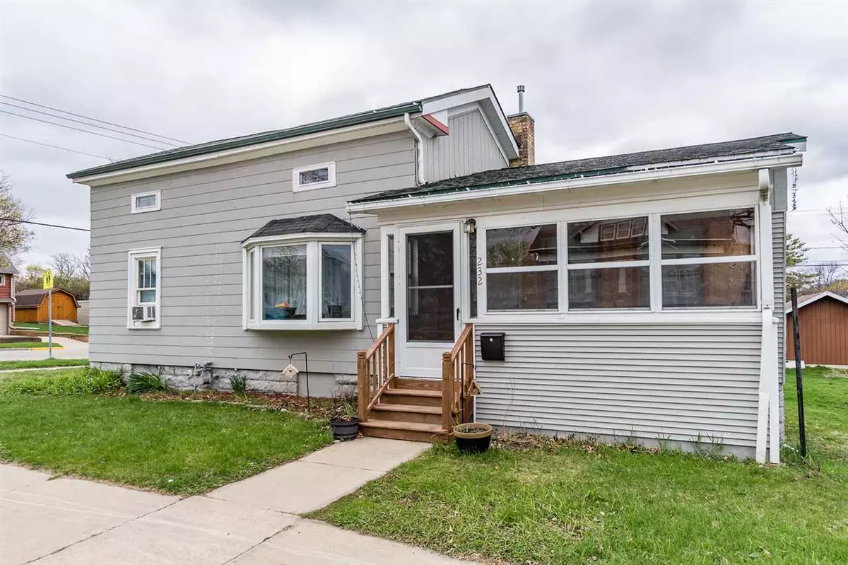 Baraboo, WI 53913,232 3rd St