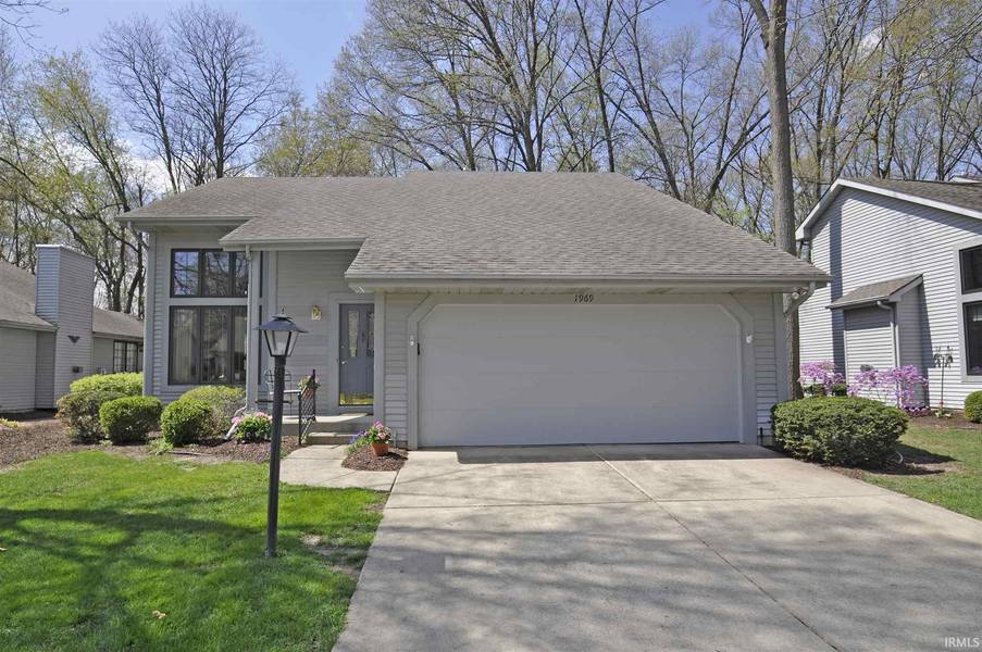 1969 Creekwood Drive, South Bend, IN 46635-2055