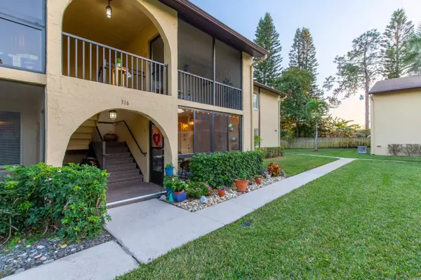 Greenacres, FL 33463,316 Pine Ridge CIR D-1