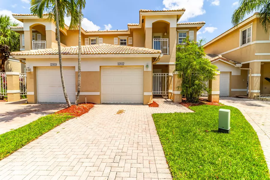 17017 NW 23 ST, Pembroke Pines, FL 33028