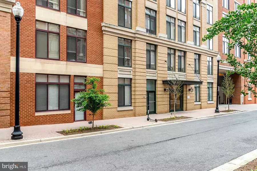 1205 N GARFIELD ST #304, Arlington, VA 22201