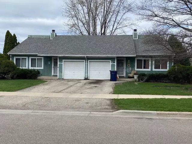 2231-2233 Morningside Dr, Janesville, WI 53546