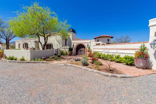 22 Avenida Villaescusa, Tubac, AZ 85646