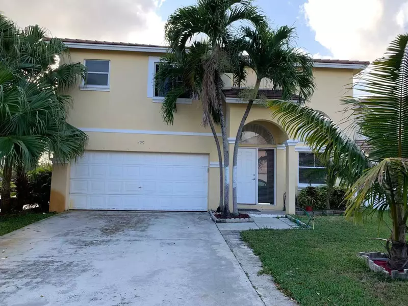 290 SW 100 TER, Pembroke Pines, FL 33025