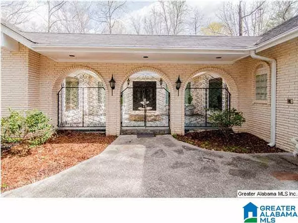 Mountain Brook, AL 35243,3440 OAK CANYON CIR