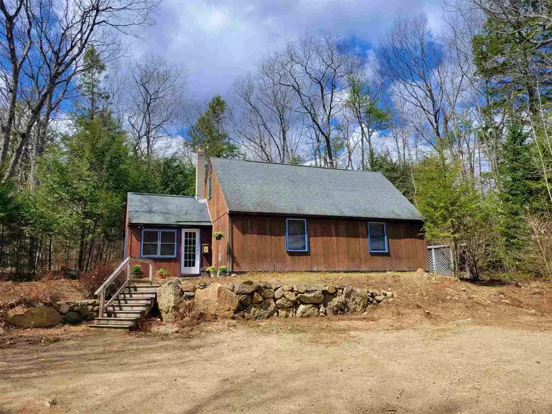 35 New London DR, Barnstead, NH 03225