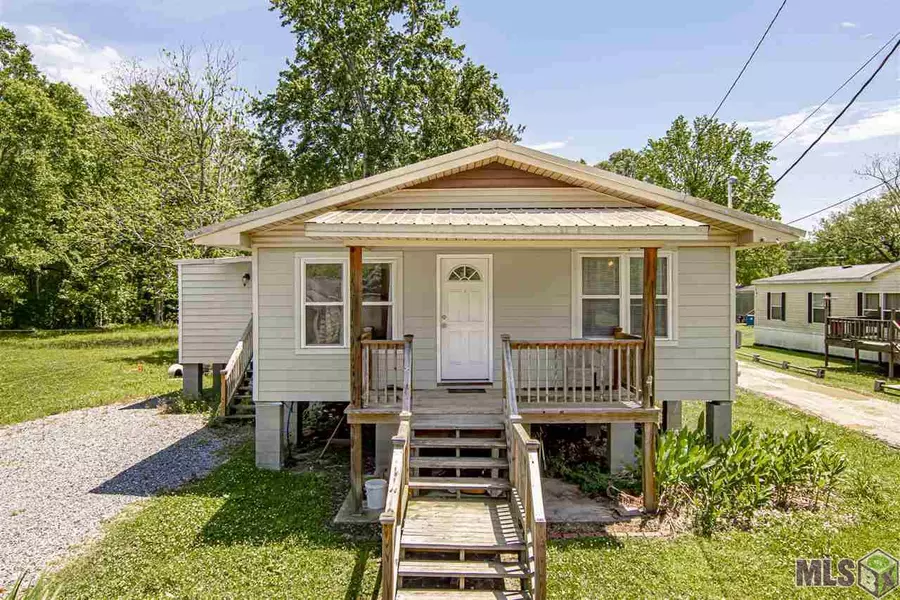 8144 LEE, Sorrento, LA 70778