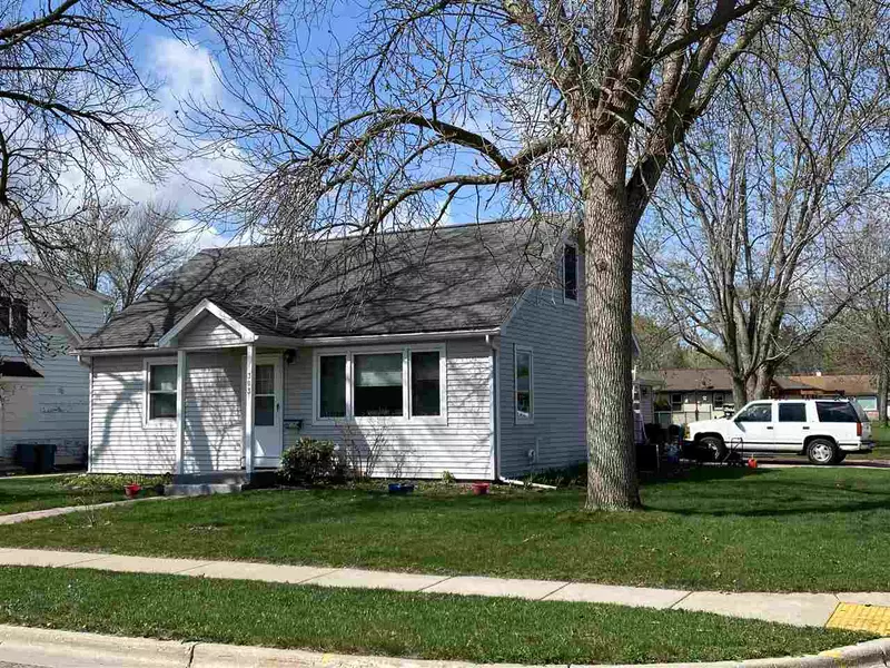 303 Jefferson St, Sauk City, WI 53583