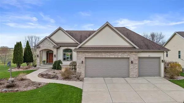 Columbus, WI 53925,328 Vista Cir