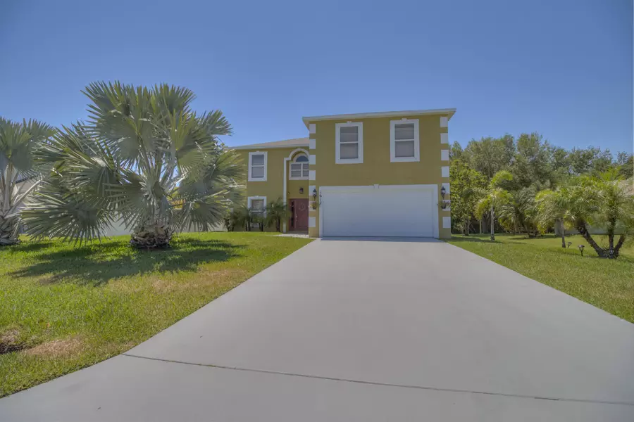 1612 SW Mcallister LN, Port Saint Lucie, FL 34953