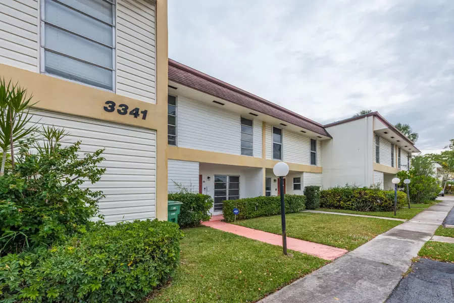 3341 Raleigh ST 2f, Hollywood, FL 33021