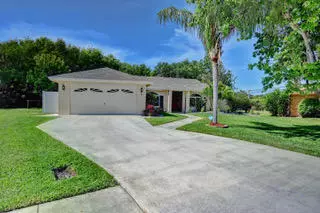 3 Oakwood CT, Boynton Beach, FL 33426