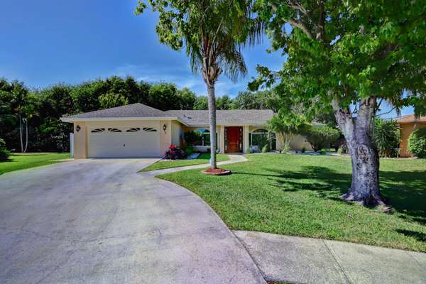 Boynton Beach, FL 33426,3 Oakwood CT