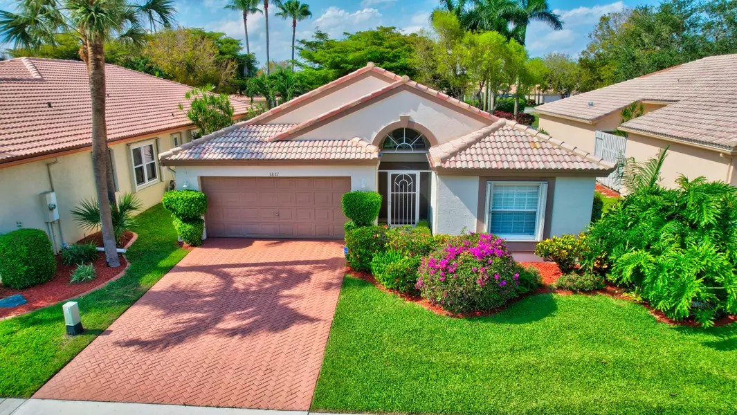 5821 Seashell TER, Boynton Beach, FL 33437