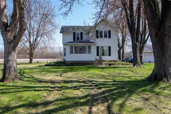 N2398 Rock River Rd, Fort Atkinson, WI 53538