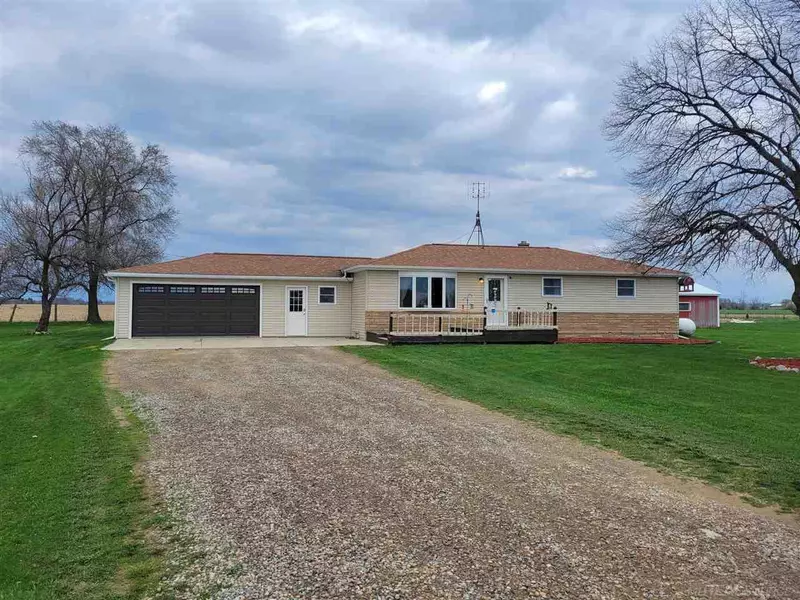 327 Elmer Rd, Sandusky, MI 48471