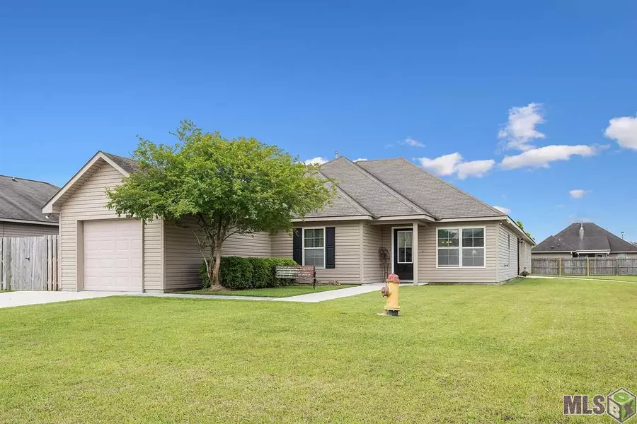 15407 EAGLESTONE DR, Prairieville, LA 70769