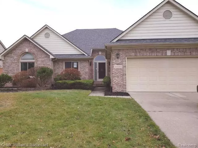 46682 W RIDGE DR, Macomb, MI 48044