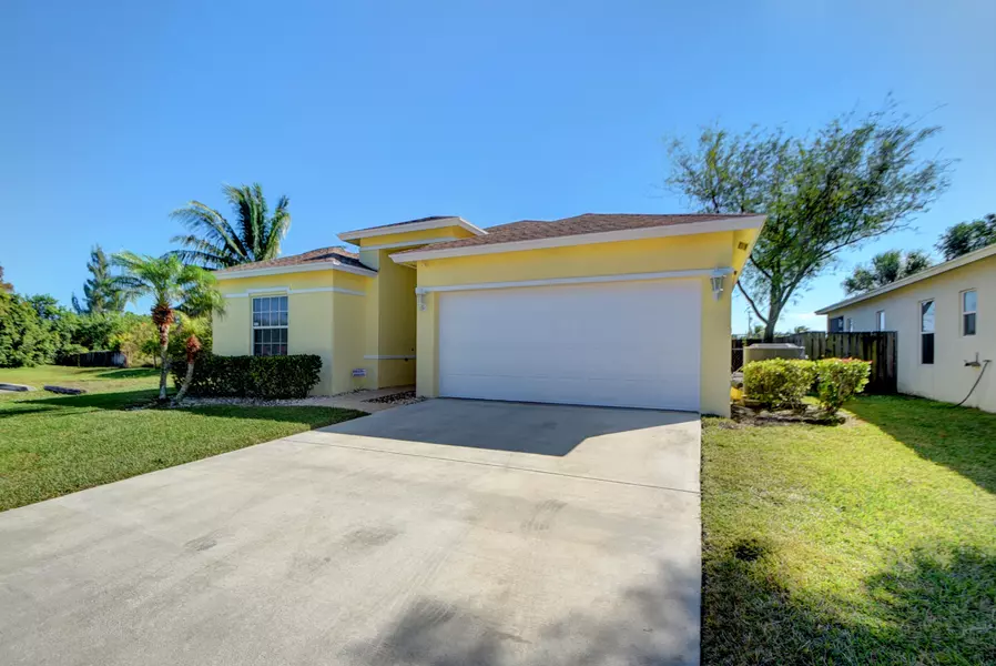 2037 Prairie Key RD, West Palm Beach, FL 33406