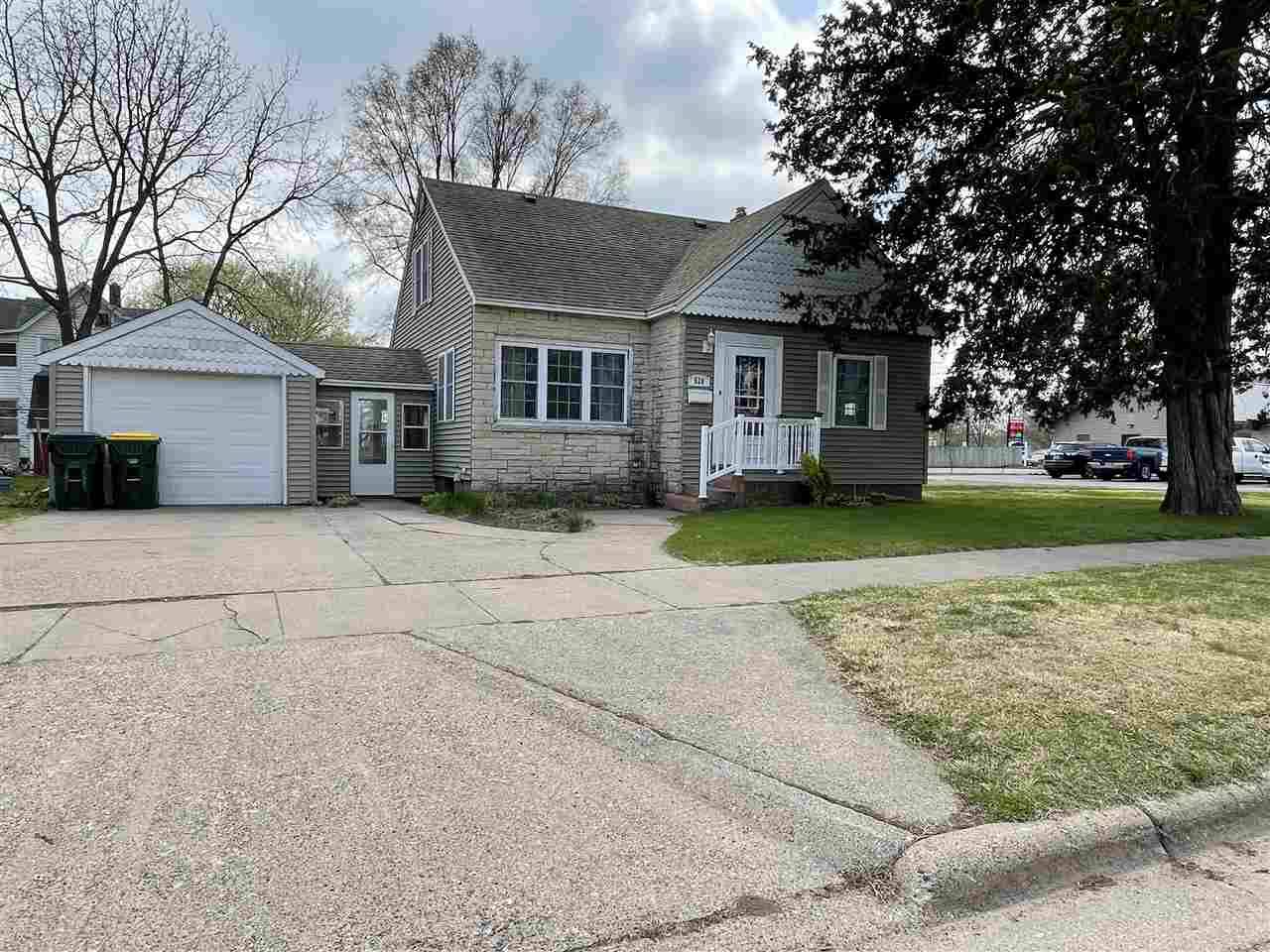 520 E Wisconsin St, Prairie Du Chien, WI 53821