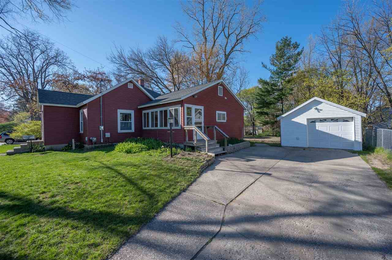 1422 W Carpenter Street,  Midland,  MI 48640-4810