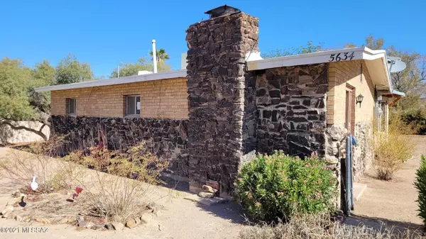 5634 W Wyoming Street, Tucson, AZ 85757