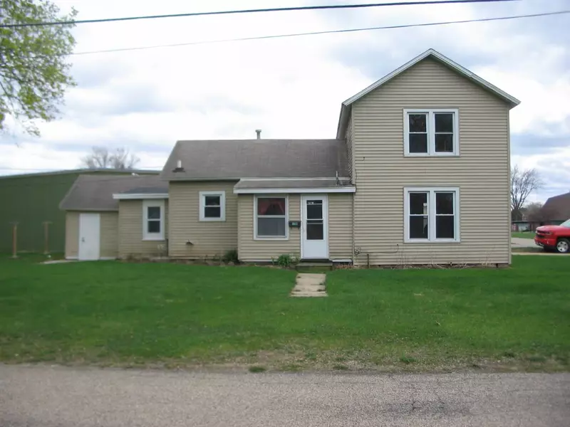 1208 16th St, Brodhead, WI 53520