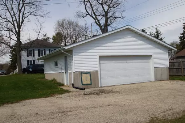 Dodgeville, WI 53533,326 W Washington St