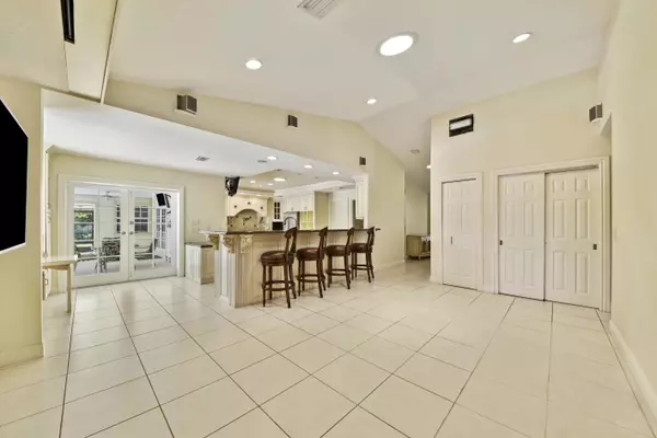 Palm Beach Gardens, FL 33418,1053 Shady Lakes CIR