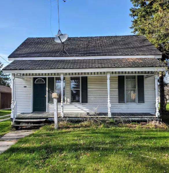 508 French St, Peshtigo, WI 54157