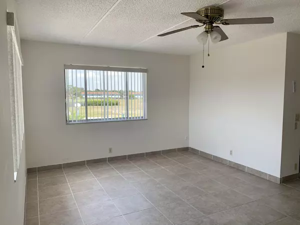 Palm Springs, FL 33461,300 S Village Green 301 CIR