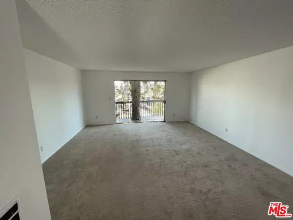 Inglewood, CA 90302,730 N Eucalyptus Ave #27