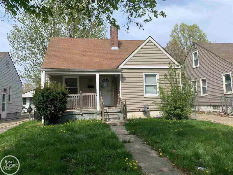 19701 Kenosha, Harper Woods, MI 48225