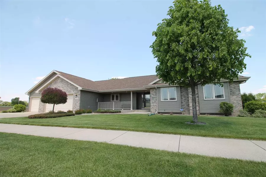 93 Ridge Creek Dr, Janesville, WI 53548