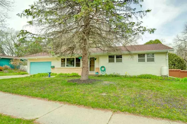 5102 Shawano Terr, Madison, WI 53705