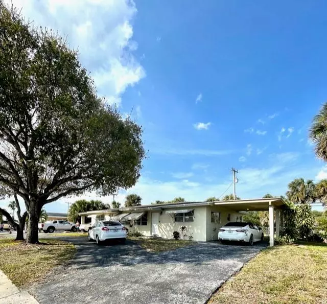 Palm Beach Gardens, FL 33410,600 Holly DR