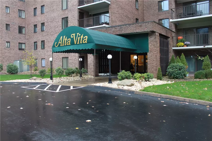 3 Alta Vita Drive #406, Greensburg, PA 15601