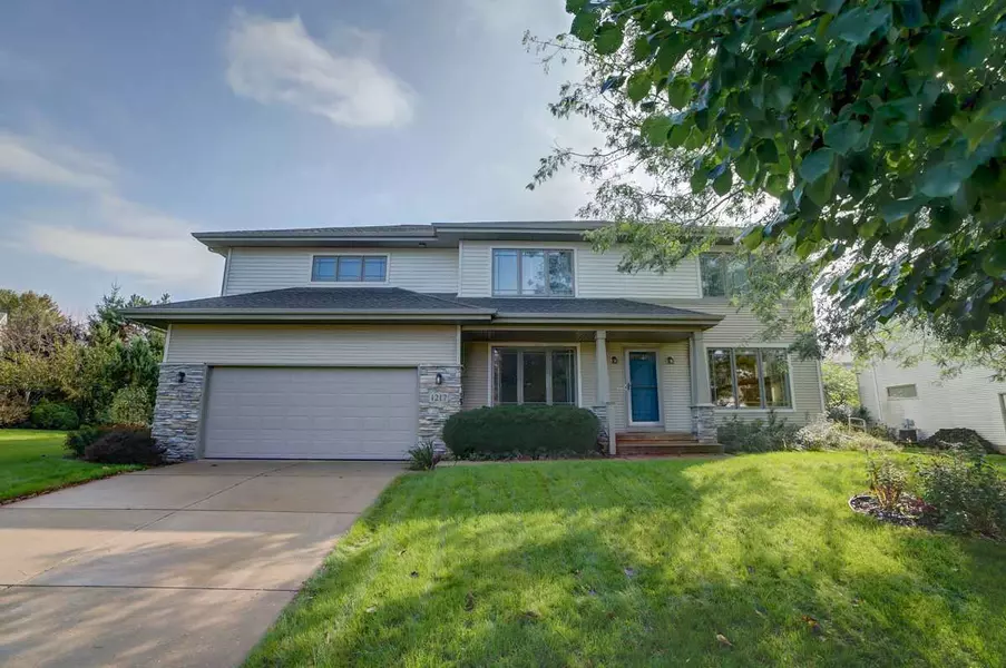 1217 Velvet Leaf Dr, Madison, WI 53719