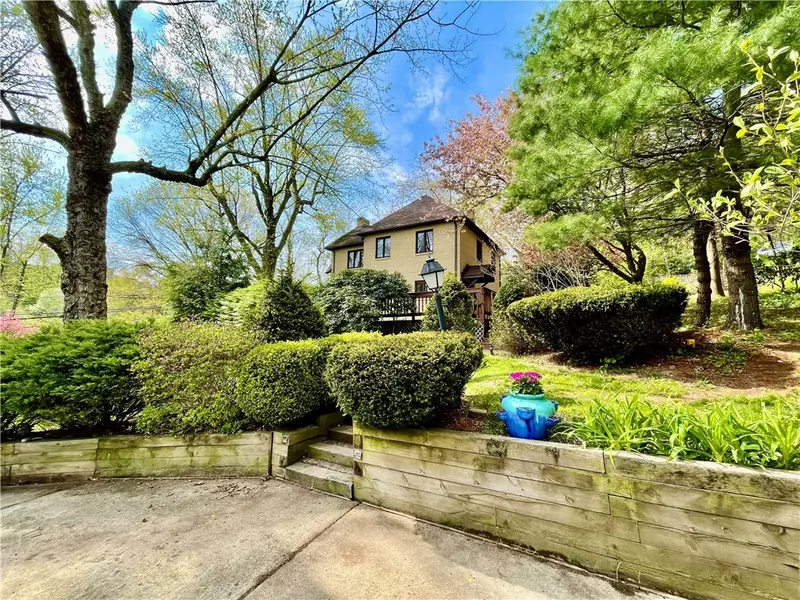 115 FOREST HILLS ROAD, Pittsburgh, PA 15221