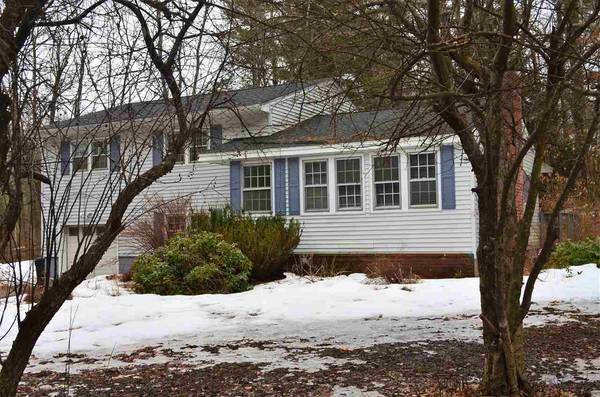 4 Candy LN, Bedford, NH 03110