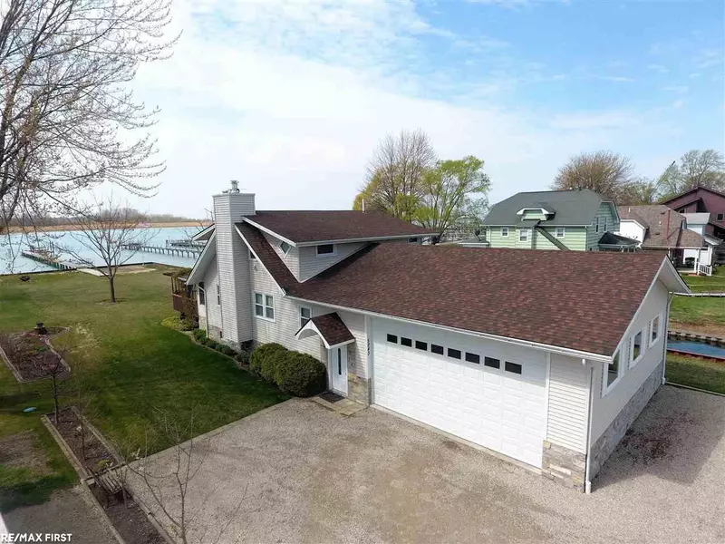 5843 Pointe Tremble, Algonac, MI 48001