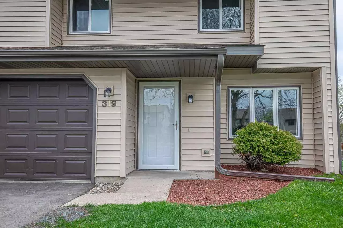 Sun Prairie, WI 53590,319 Shane Ct