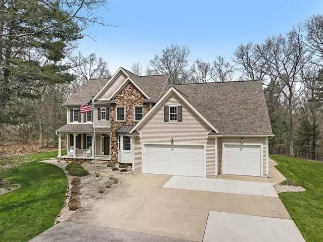 1104 Shore Walk Lane, Whitehall, MI 49461