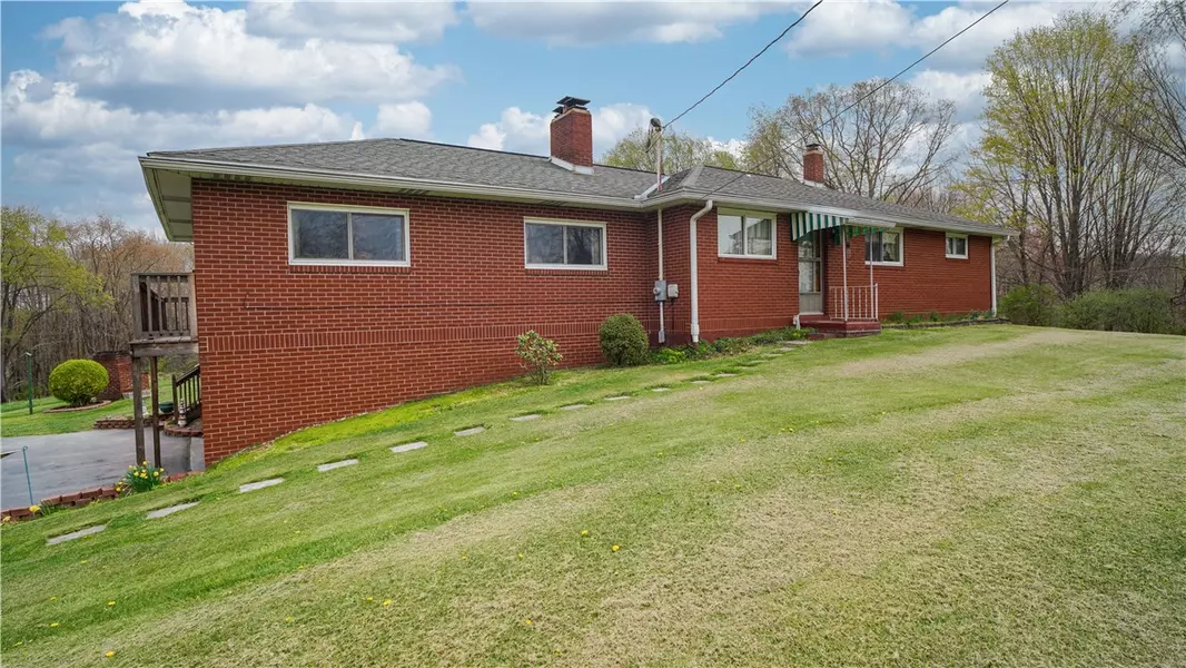 343 W Park Rd, Portersville, PA 16051