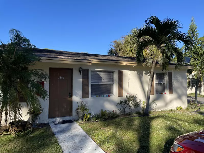 4398 Lakewood RD, Lake Worth, FL 33461