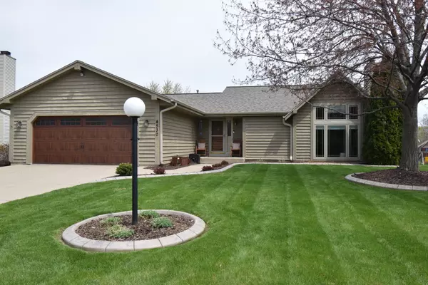 4530 S 117th St,  Greenfield,  WI 53228